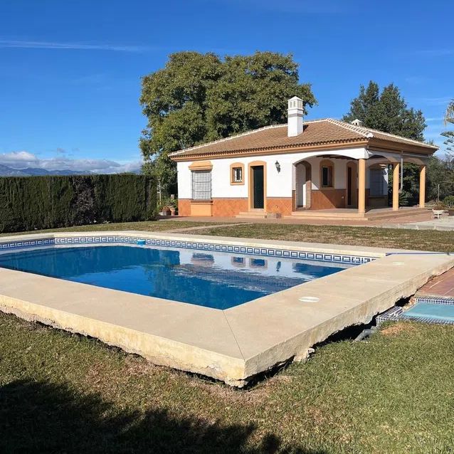 Alquiler de casa o chalet independiente en Carretera de Borrajo, 11 - Photo 1