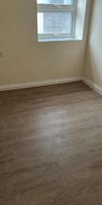 3 bedroom flat to rent - Photo 3