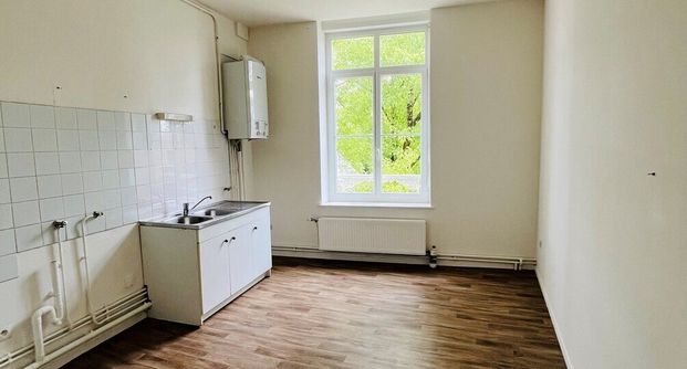 À CHARLEVILLE MEZIERES - Photo 1