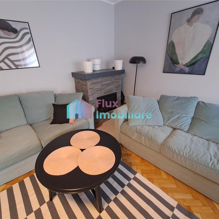 Apartament 4 camere in vila zona centrala - Fotografie 1