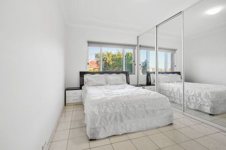 RENOVATED TWO BEDROOM HOME - Photo 3