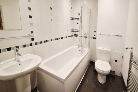 3 bedroom terraced house to rent - Photo 5