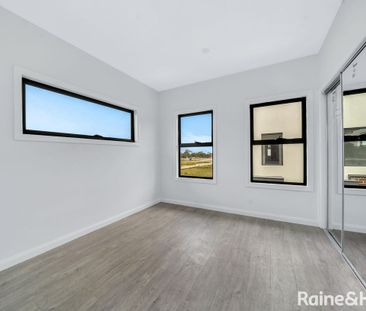 Modern Living in a Prime Mernda Location - Photo 4