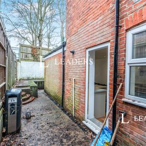 house to rent Sandhurst Road, Southampton, Hampshire, SO15 - Photo 3