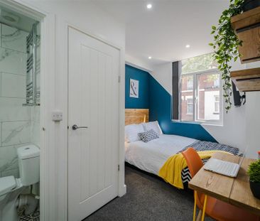 1 bedroom in a house share to rent - Photo 3