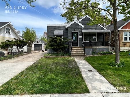 Newly Renovated 2 Bed 1 Bath Single Family Home - Photo 5