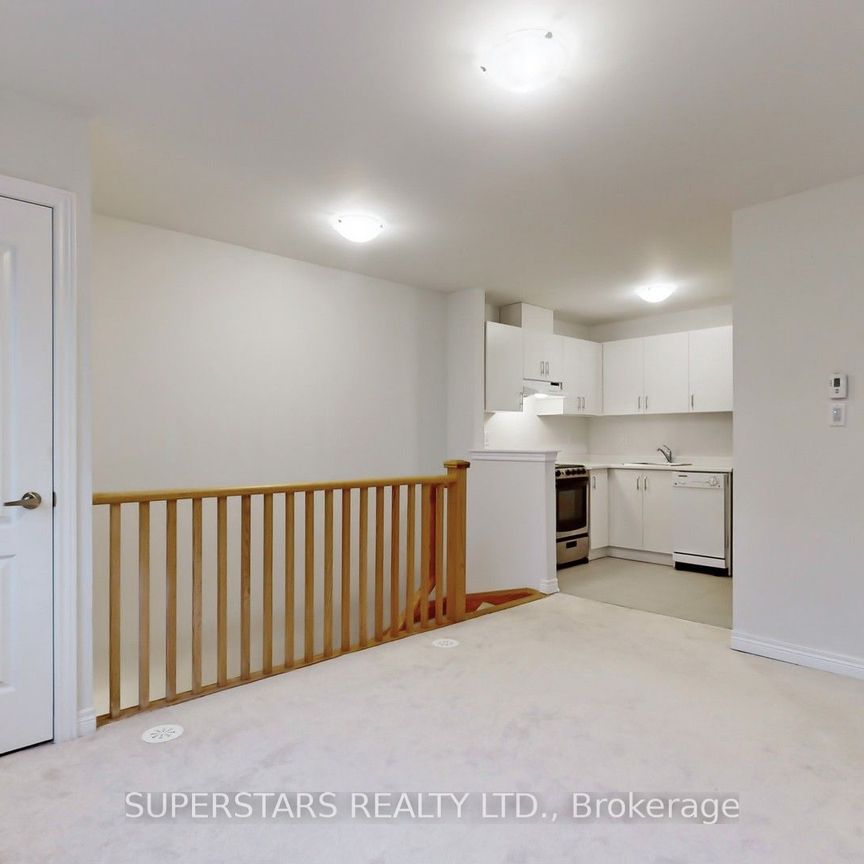4 Waterleaf Road #Coach - Photo 1