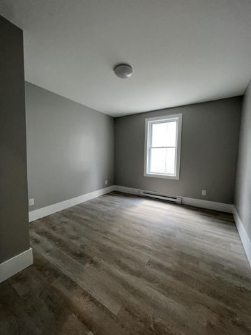 90 Charlotte Street - 2 - Photo 4