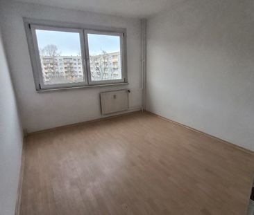 Frisch Renovierte 3-Raum-Wohnung mit Badewanne und Balkon - Photo 1
