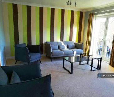 4 bedroom end of terrace house to rent - Photo 2