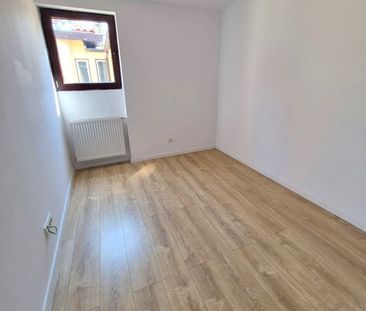 For rent | Apartament tip duplex | Aviatorilor | Vilă consolidată - Fotografie 4