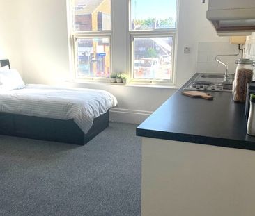 Bedsit, Dewsbury Road, LS11 - Photo 3