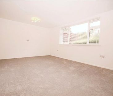 Christchurch Road, Virginia Water, Surrey, GU25 4AG - Photo 5