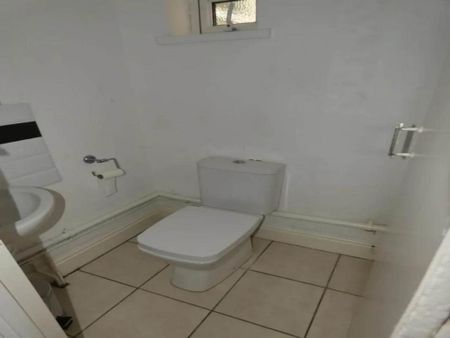 5 bedroom house to rent - Photo 2
