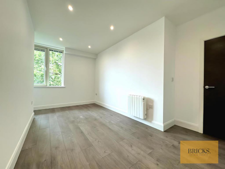 2 bedroom apartment to rent - Photo 2