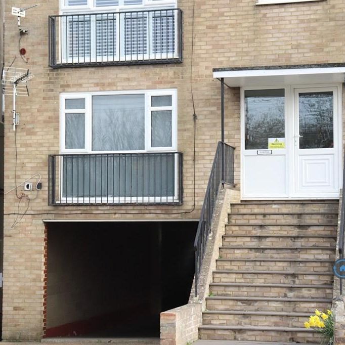 1 bedroom flat to rent - Photo 2