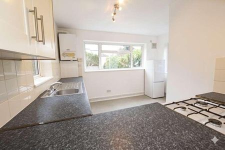 Western Road, Romford, RM1 - Photo 4