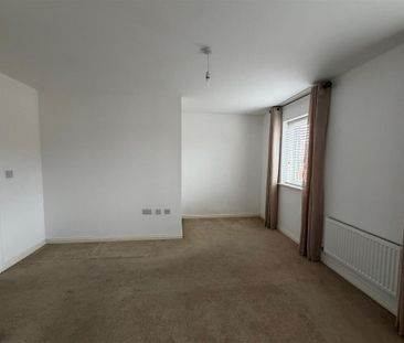 2 bedroom end of terrace house to rent - Photo 4