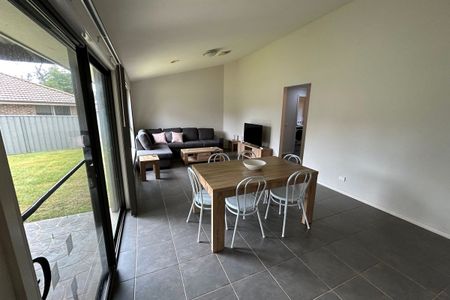 5 Honeyeater Circuit, Thurgoona - Photo 4