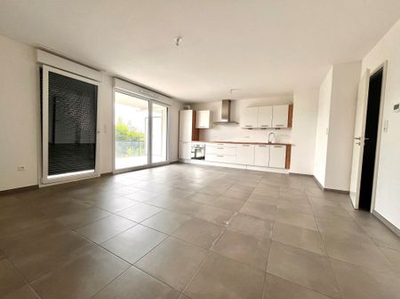 Location Appartement SAINT LOUIS 864 € CC - Photo 4