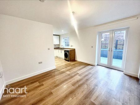 2 bedroom semi-detached bungalow to rent - Photo 2