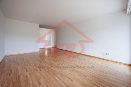 Apartment 4.5 rooms - Photo 2