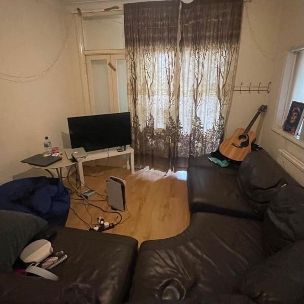 Room in a Shared Flat, Lyndhurst Road, N22 - Photo 1