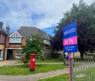 1 bedroom Flat - Manor Parade, Hatfield - Photo 3