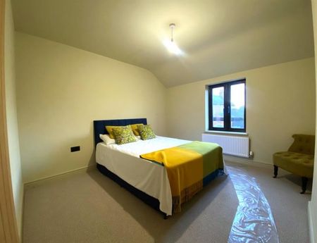 2 Bedroom Terraced To Let - Photo 3