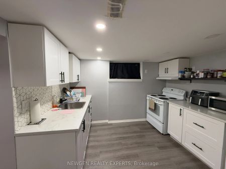 66 Mcdonald Avenue #Bsmnt - Photo 4