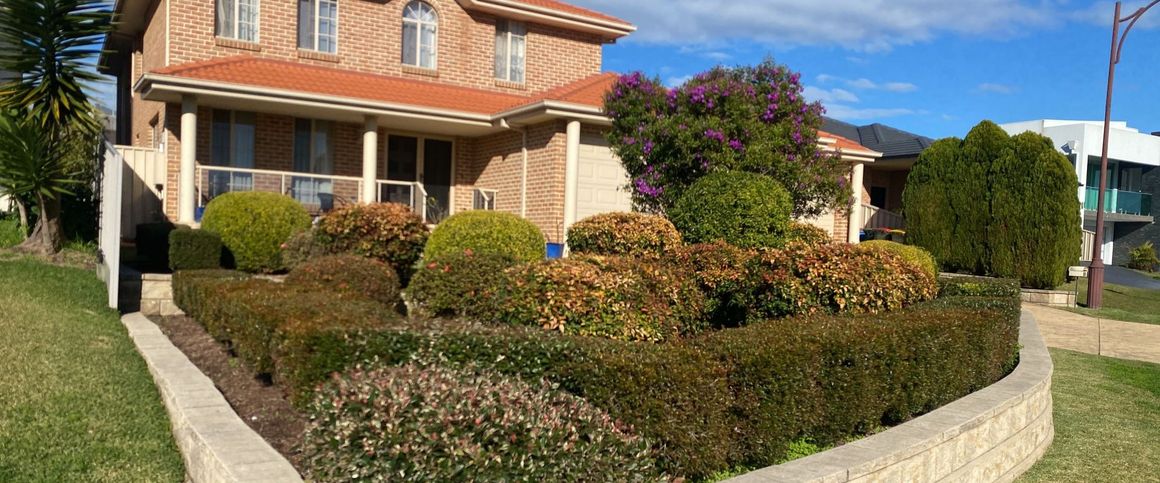 Sophisticated 5 Bedroom Family Home With Triple Car Garage - Photo 1