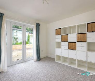 4 bedroom semi-detached house to rent - Photo 6