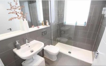 2 bedroom penthouse to rent - Photo 5