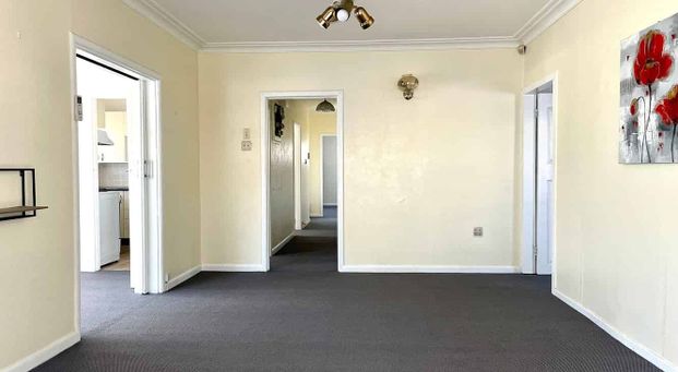 Three bedroom home for rent - Photo 1