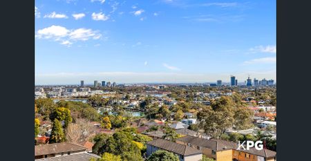 Quality Apartment with Two Secure Parking Spaces & Large Storage Cage - Photo 5