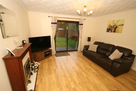 3 bedroom semi-detached house to rent - Photo 2