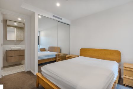 825/61 Cooyong Street, Braddon - Photo 4