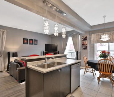 For Lease - 90 Palacebeach Trail, Hamilton, Ontario - Photo 2