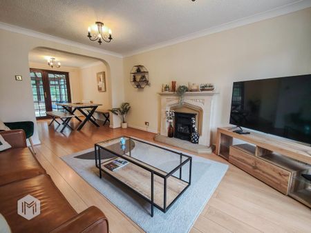 4 bedroom detached house to rent - Photo 2