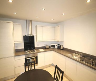 2 bedroom flat to rent - Photo 5