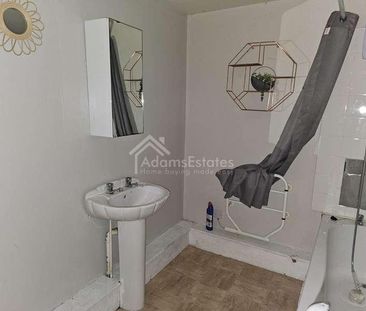 Aire House, Knottingley, WF11 - Photo 1