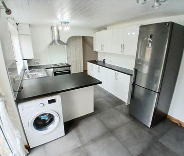 York Road, Stevenage - Photo 5