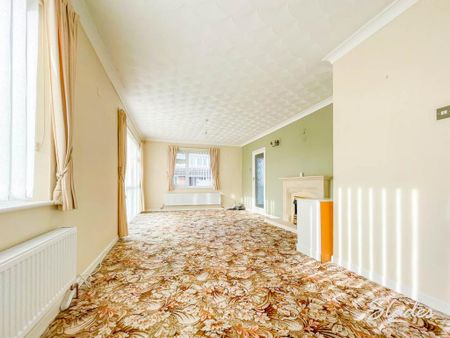 4 bedroom chalet to rent - Photo 3