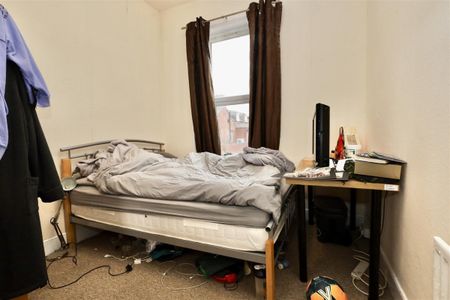 3 bedroom Student Flat to rent in Coniston Avenue, Jesmond, Newcastle upon Tyne. - Photo 5