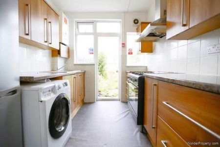 1 bedroom property to rent in Ilford - Photo 3