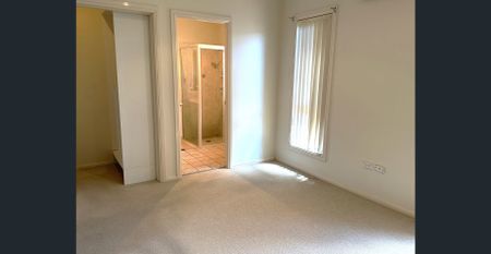 Stylish Duplex in Prime Flinders Location - Photo 4