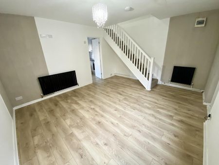 3 bedroom terraced house to rent - Photo 2