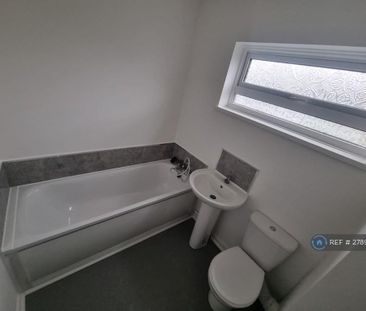 2 bedroom terraced house to rent - Photo 3