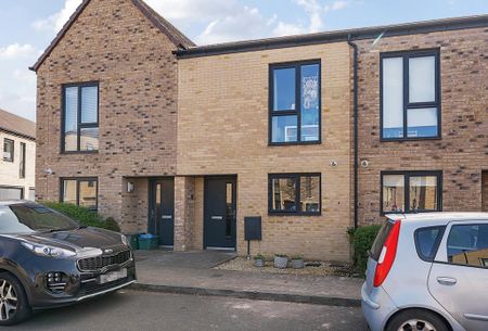 2 bedroom terraced house to rent - Photo 3