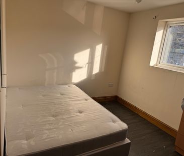 Room in a Shared House, Lansdowne Road, E11 - Photo 5